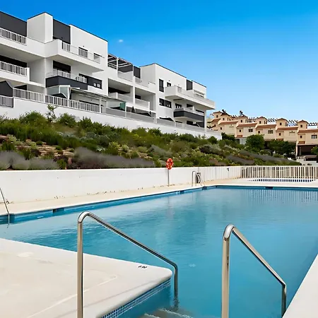 Magnificent Flat With Sea View And Swimming Pool Benalmadena