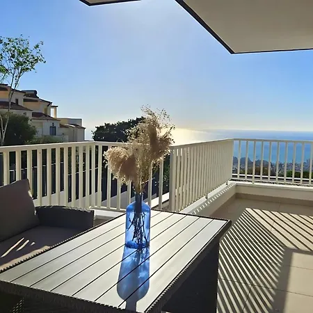 Magnificent Flat With Sea View And Swimming Pool