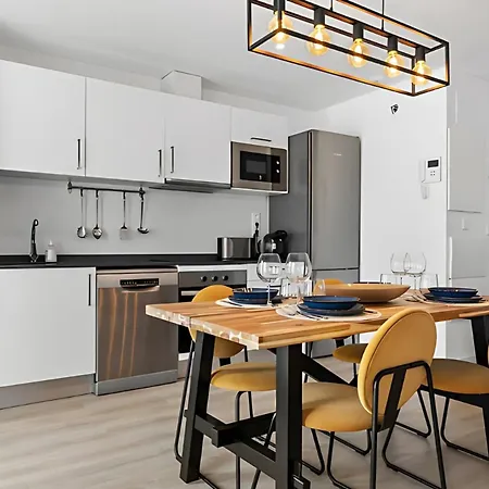 Apartment Magnificent Flat With Sea View And Swimming Pool Benalmadena