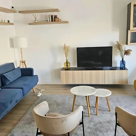 Magnificent Flat With Sea View And Swimming Pool *