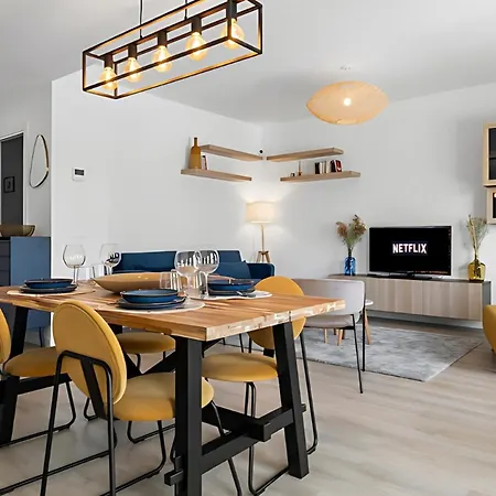 Magnificent Flat With Sea View And Swimming Pool Benalmadena